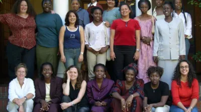  image linking to Capacitación para redes electrónicas de mujeres en África - WENT 